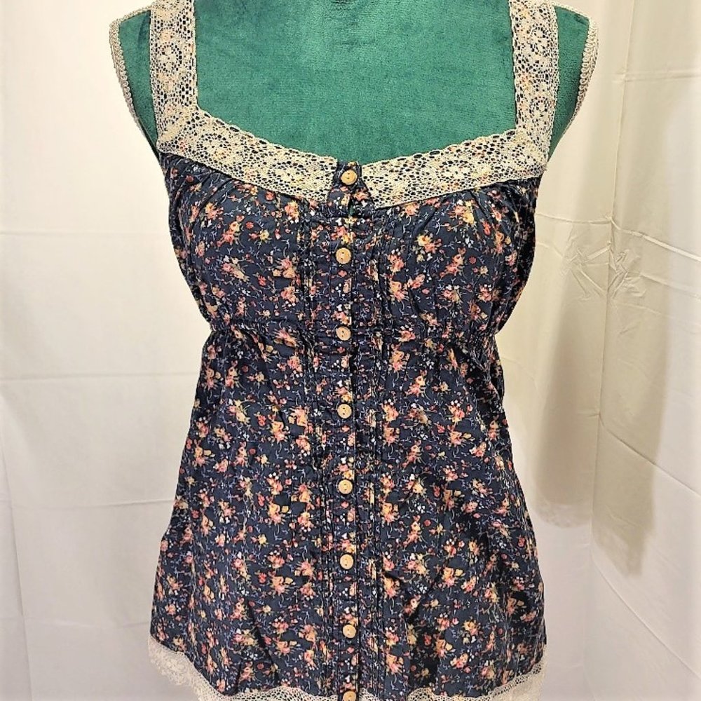 🖤💙Vanity Blue Floral & Lace Sleeveless Blouse -Small